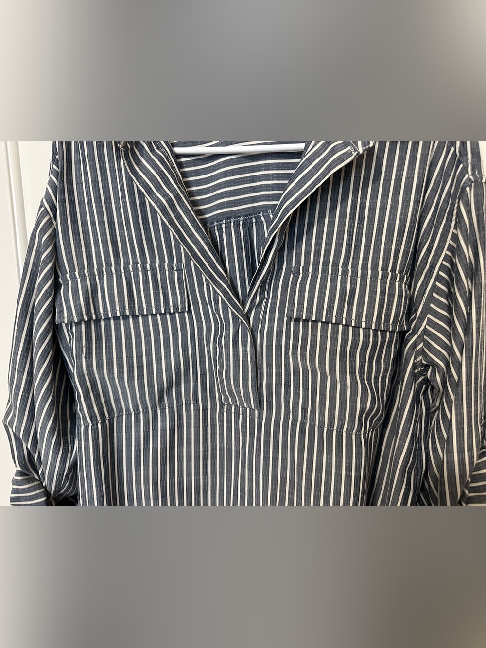 Max Studio London Blue White Striped Button-Up Long Sleeve Blouse Shirt L Large - Picture 3 of 9